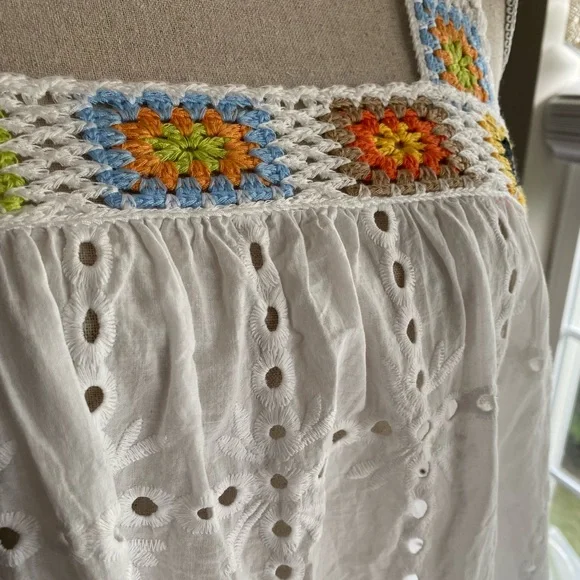 White Crochet Trim Women's Top EUC - Picture 6 of 8